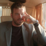 Kıvanç Tatlıtuğ as Aslan Soykan, lead role in La Familia Turkish drama series