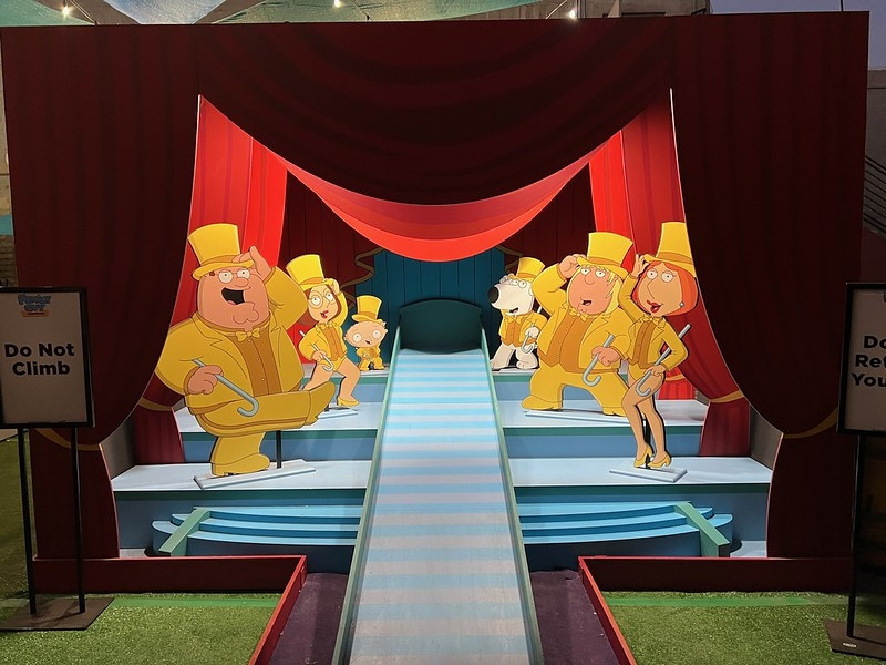 Hole 8, the ball collecting final hole at Family Guy Giggity Golf