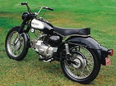 Harley Sprint and Honda motorcycles, ridden by Jacob and Bella in New Moon