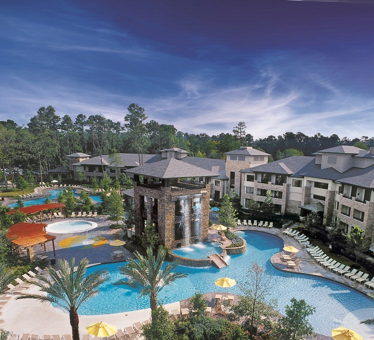 The Woodlands Resort exterior and grounds