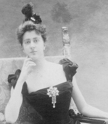 Edith Stuyvesant Dresser engagement portrait