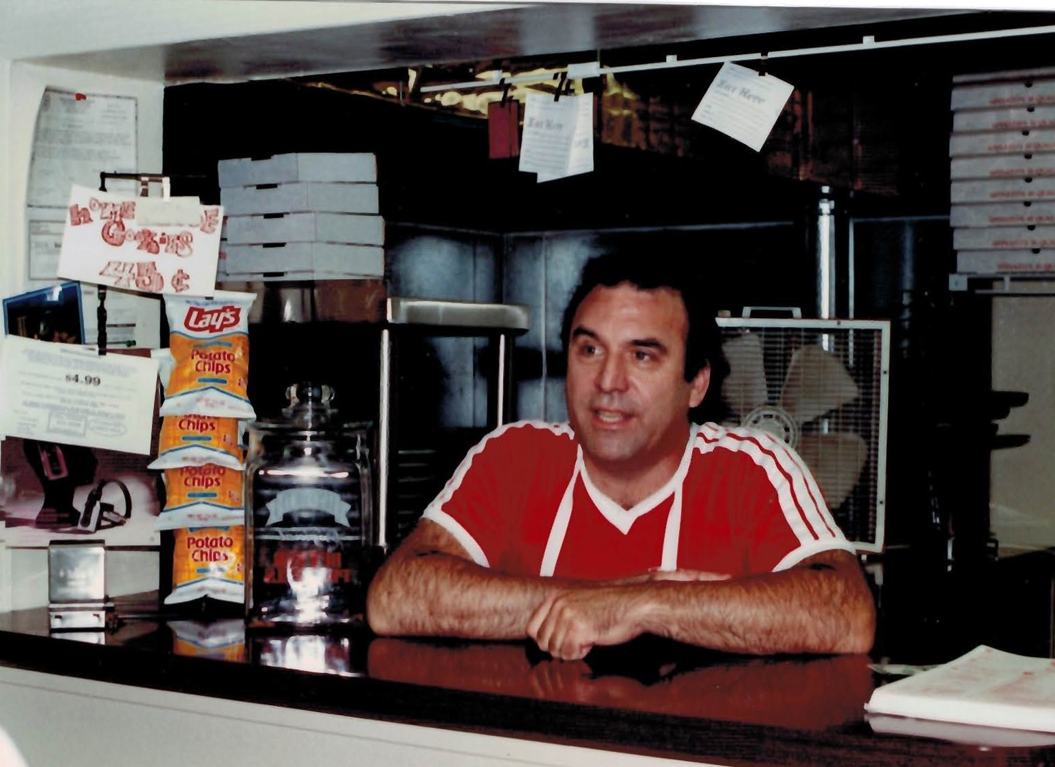 Exterior of Spinato's Pizzeria and Family Kitchen restaurant, a family-owned establishment in Phoenix, Arizona, inviting guests to experience their welcoming atmosphere.