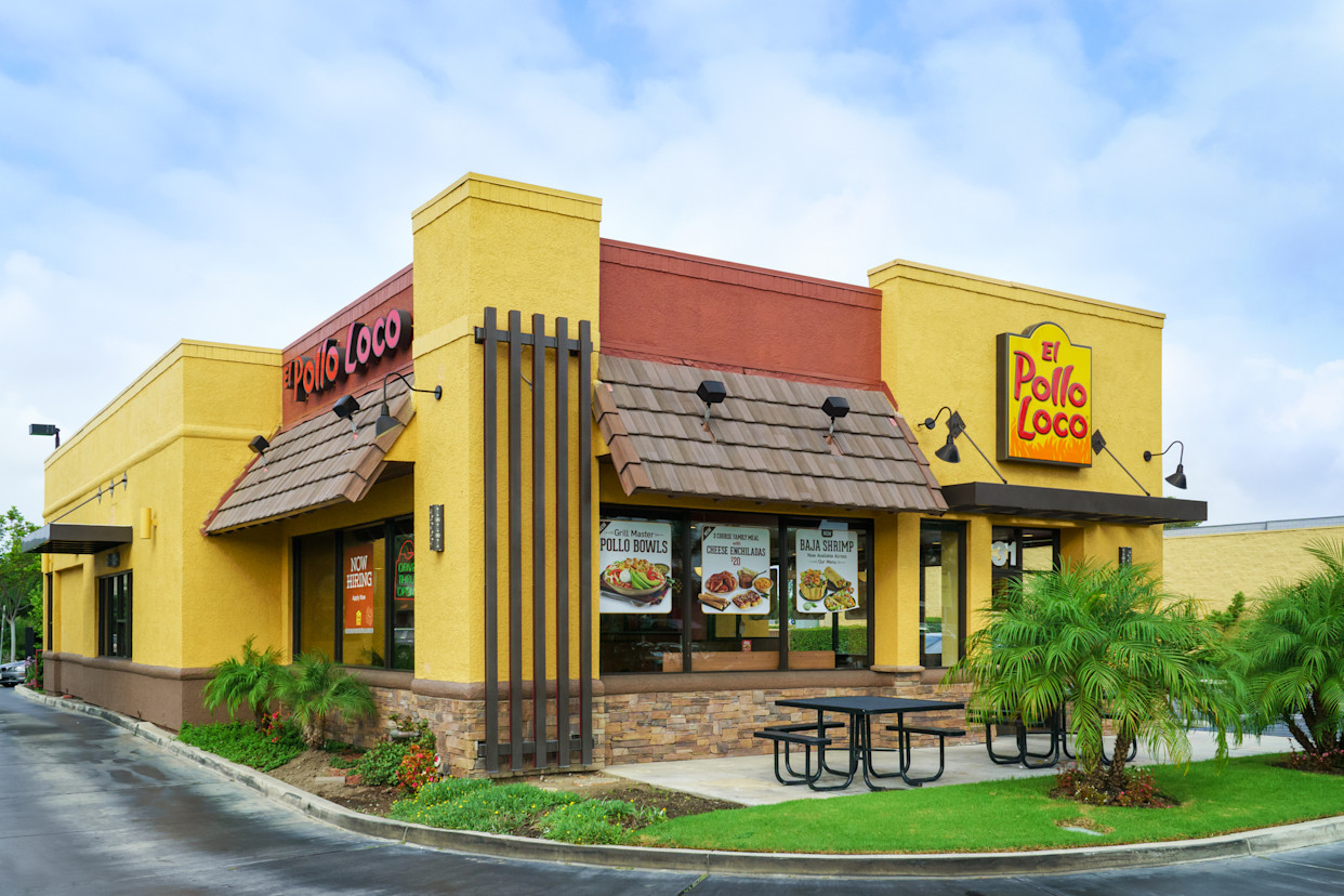 El Pollo Loco, celebrated for its grilled chicken, offers family dinners with a variety of sides
