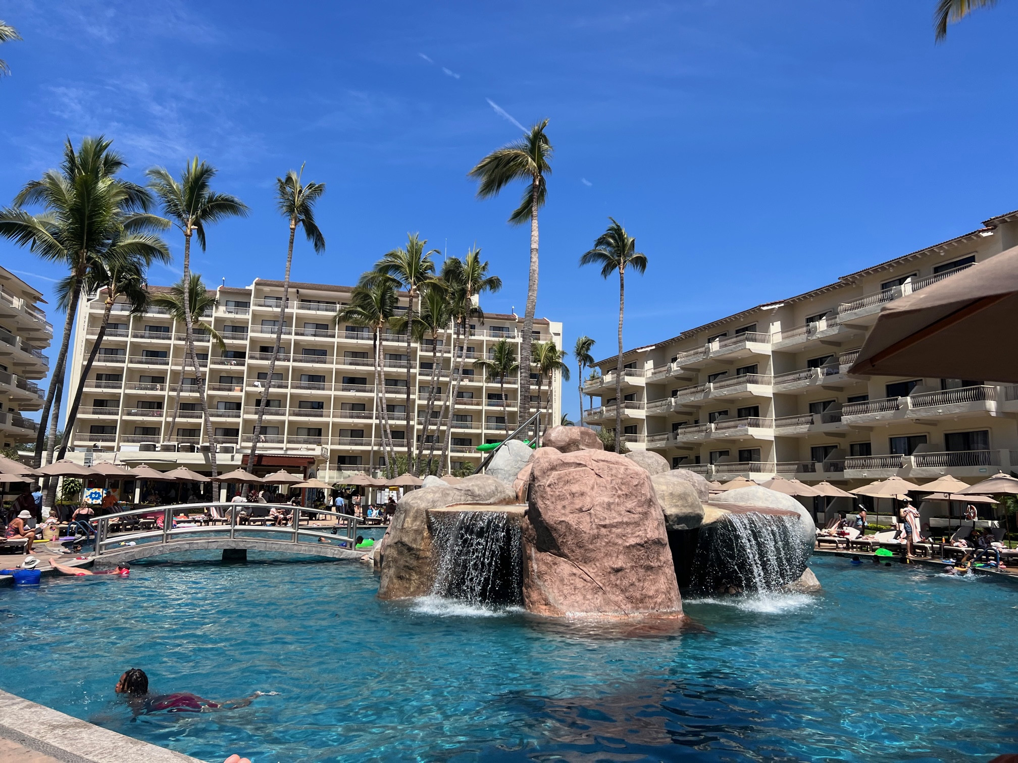 The Villa del Palmar is on my list for vest family vacation spots for spring break. 